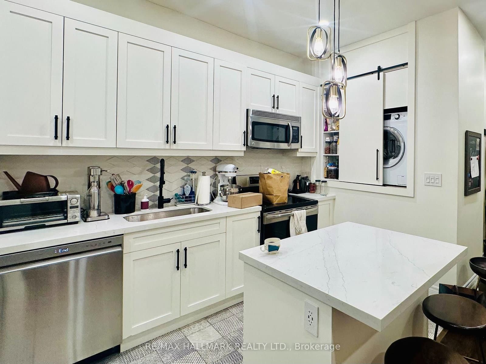 7 Bernard Avenue, Unit 2 thumbnail 7