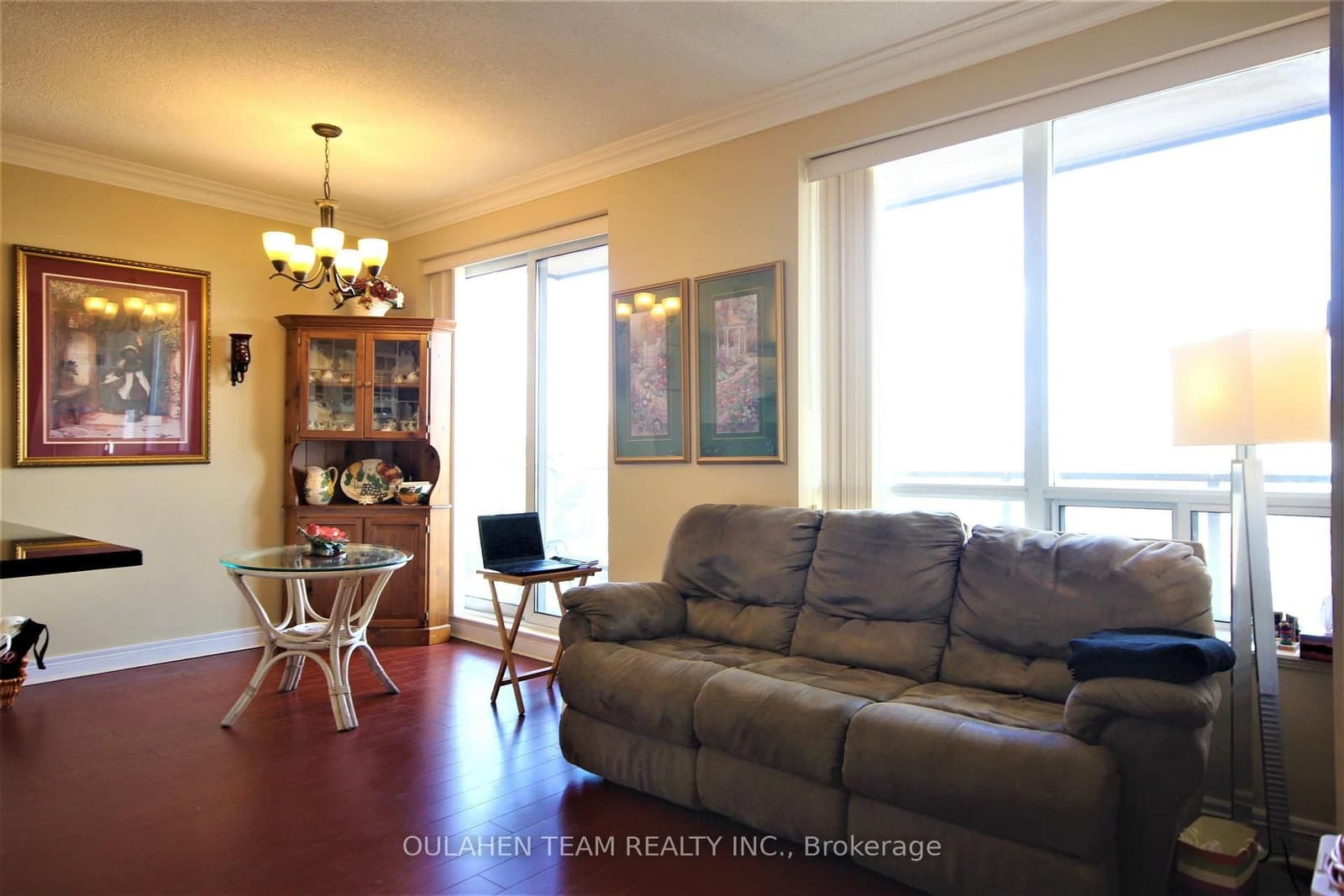 1 Clairtrell Road, Unit 1007 thumbnail 2