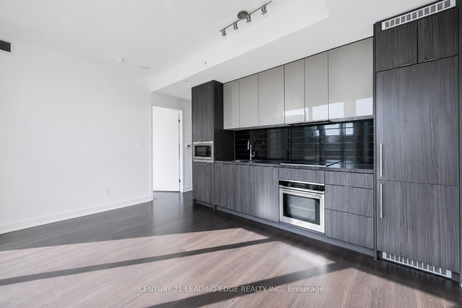 115 Blue Jays Way, Unit 3812 thumbnail 12