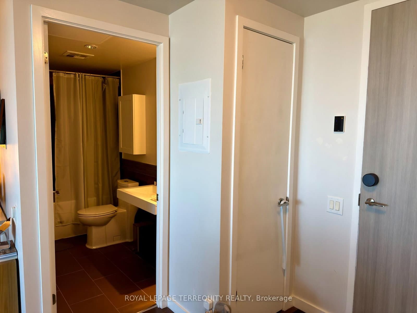 390 Cherry Street, Unit 1809 thumbnail 17