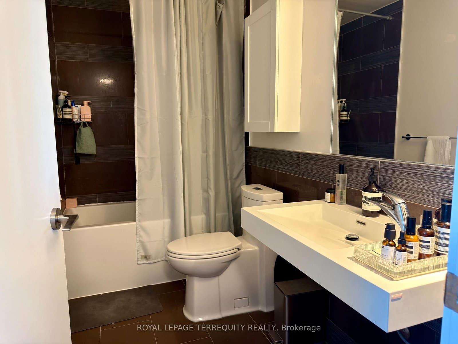 390 Cherry Street, Unit 1809 thumbnail 18