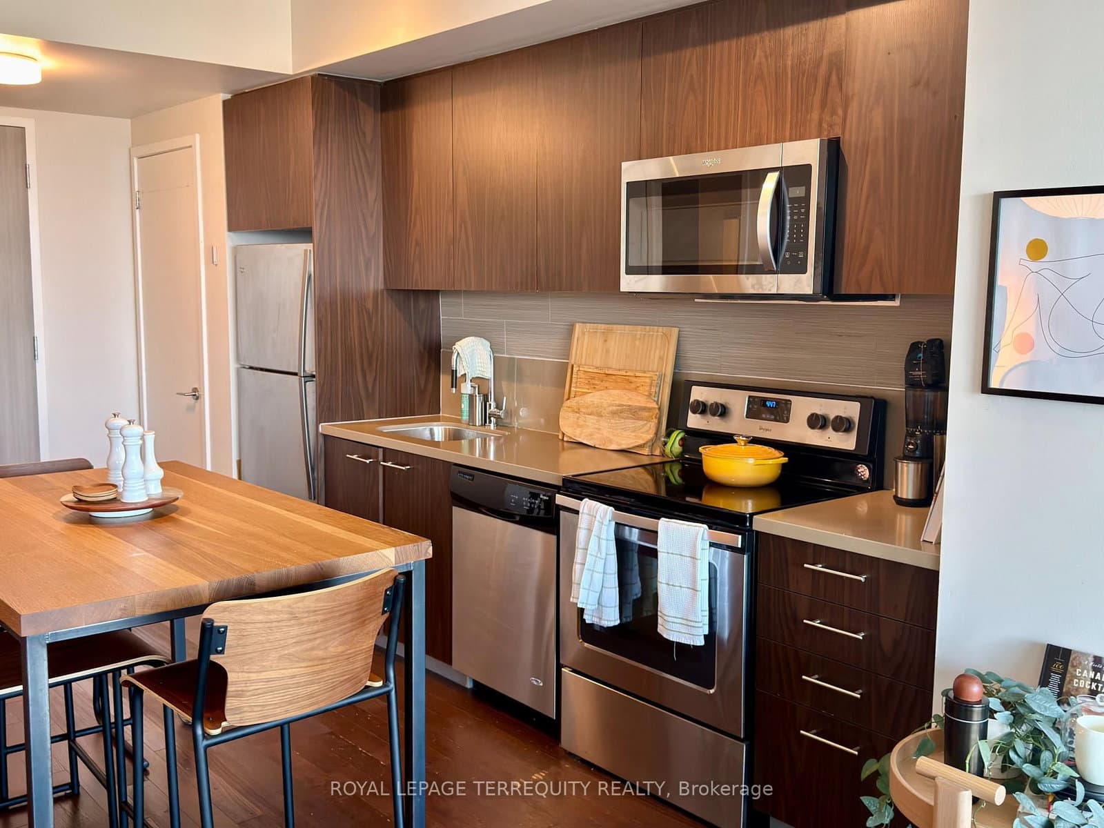 390 Cherry Street, Unit 1809 thumbnail 3