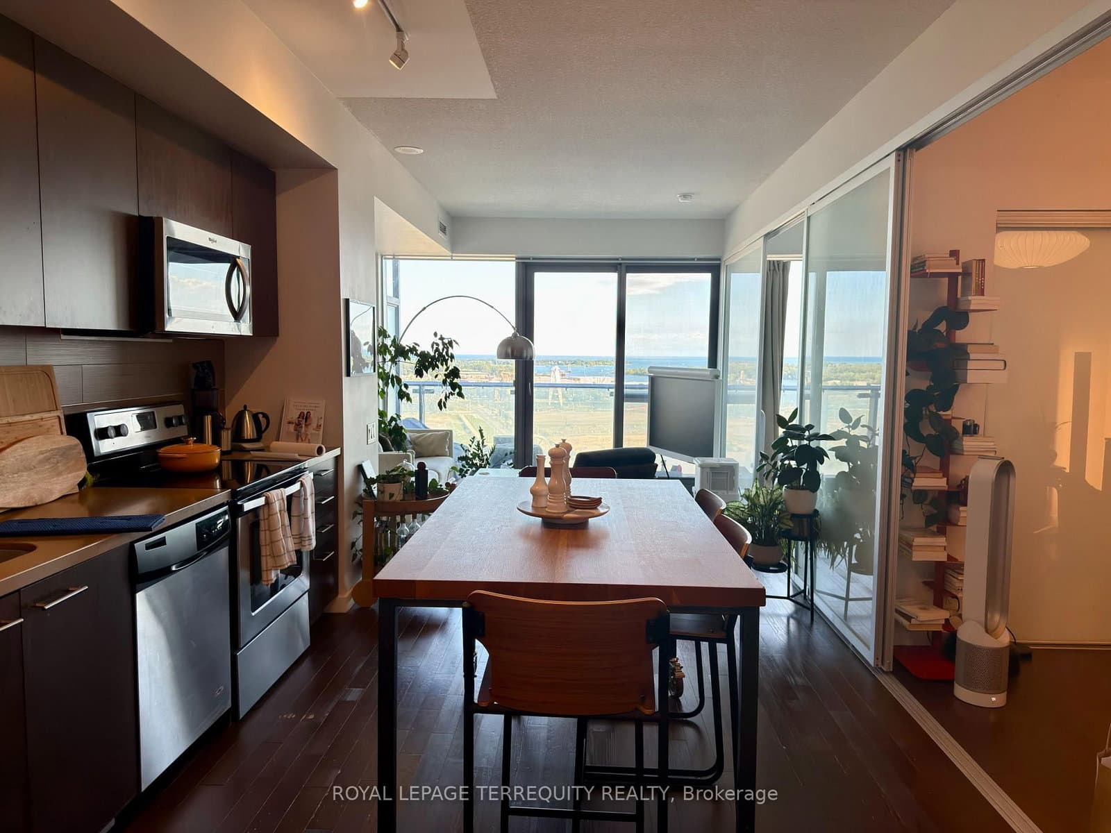 390 Cherry Street, Unit 1809 thumbnail 6