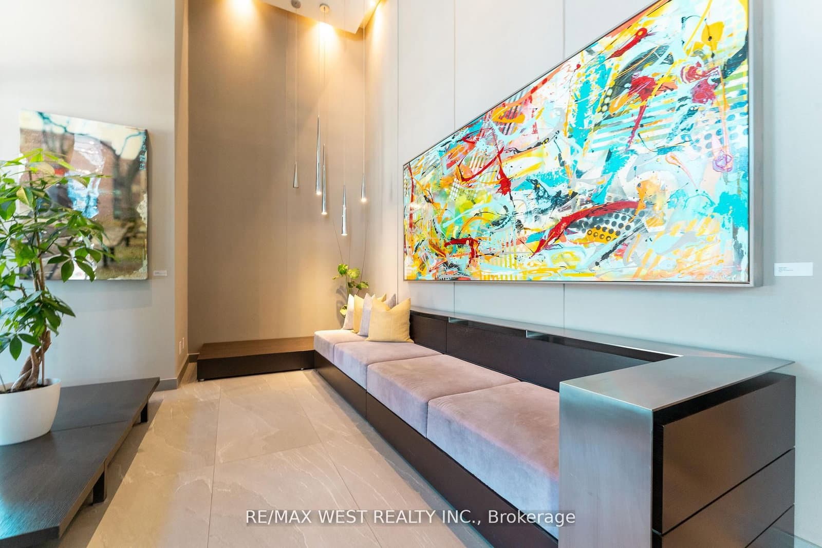 170 Sumach Street, Unit 507 thumbnail 4