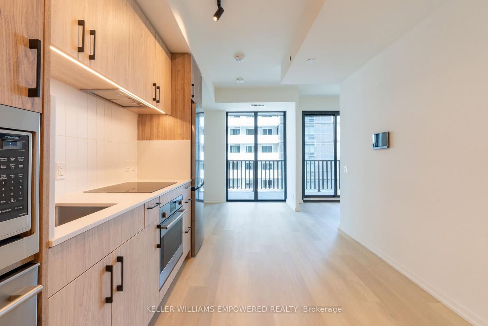 109 Erskine Avenue, Unit 1210 thumbnail 14