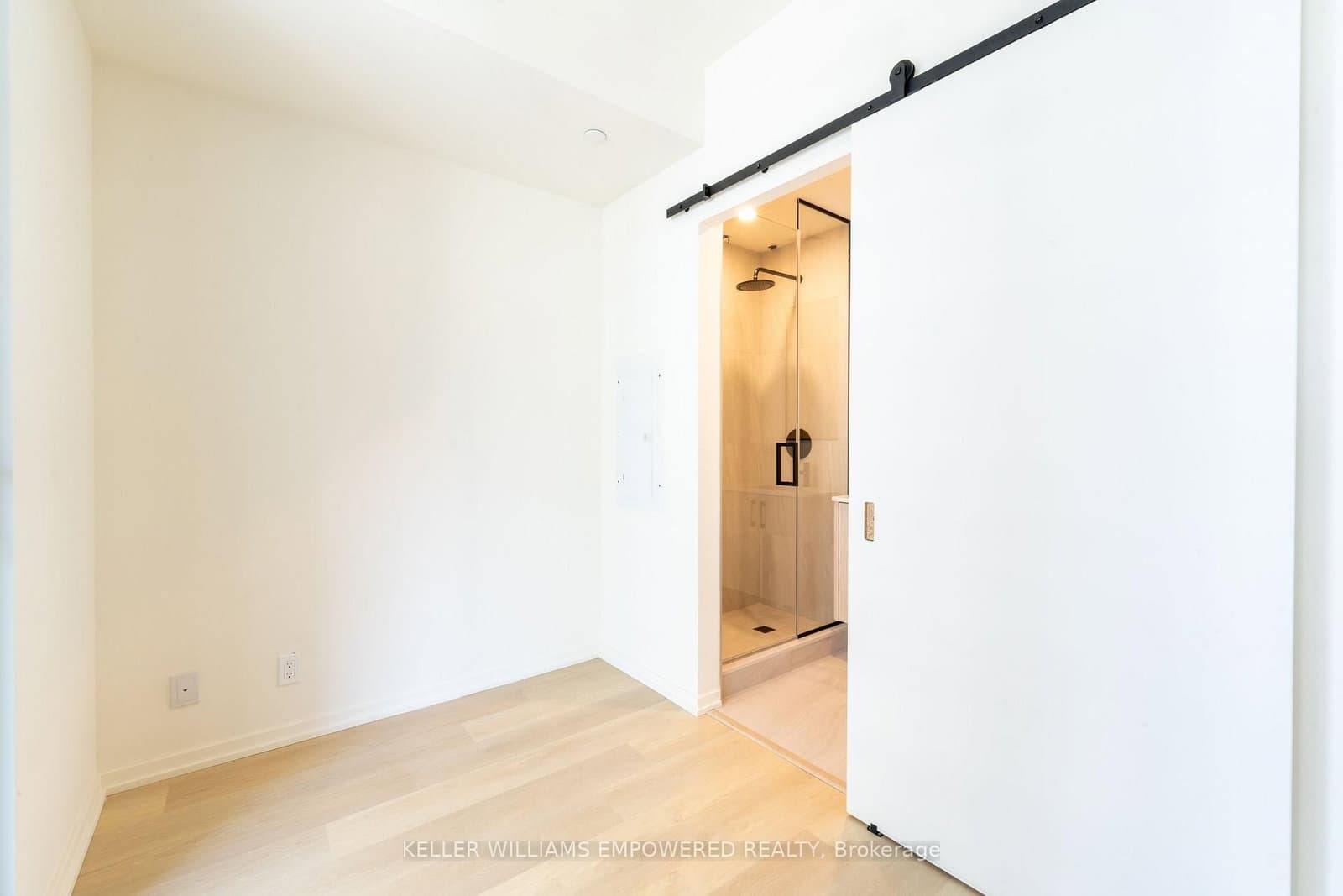 109 Erskine Avenue, Unit 1210 thumbnail 21