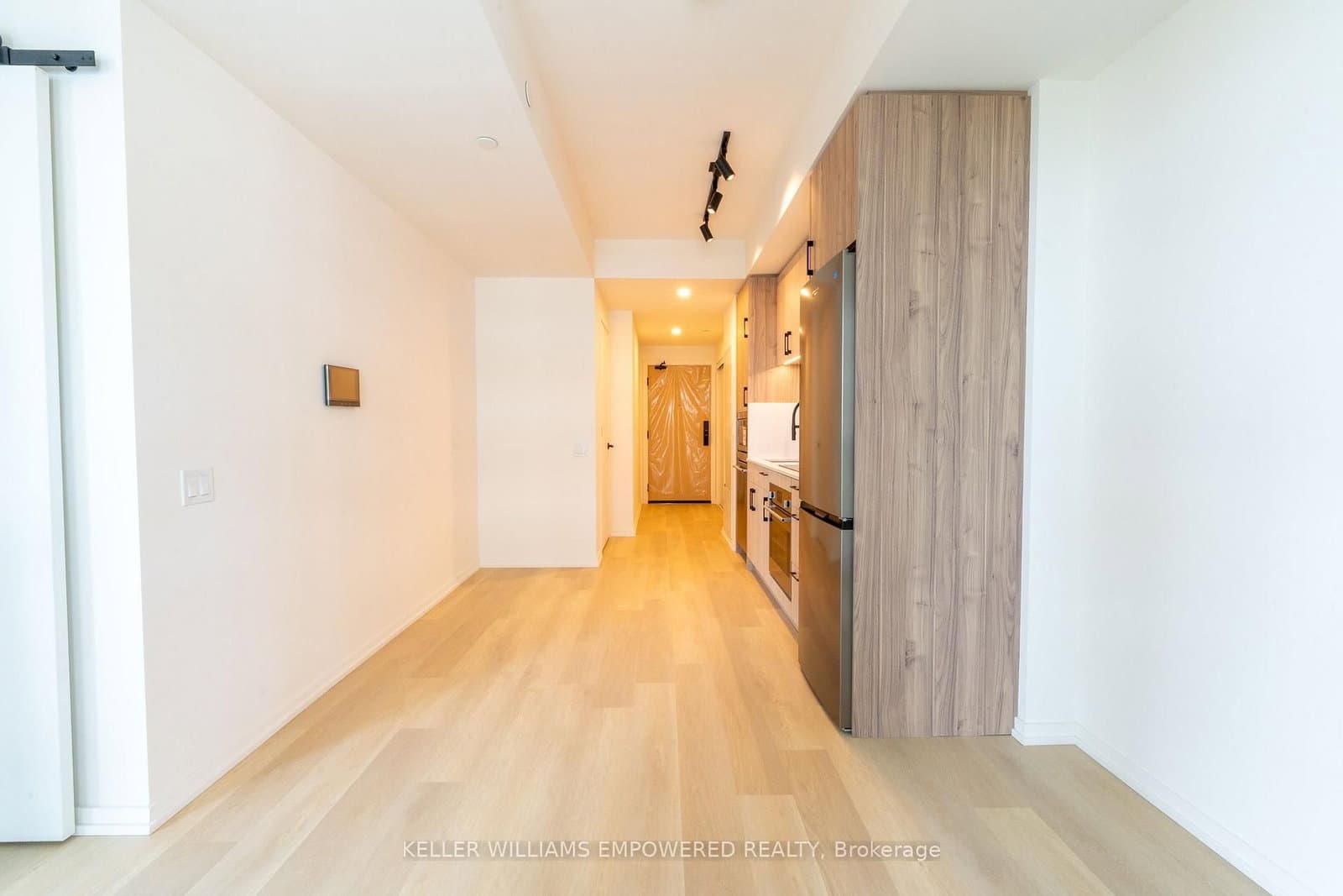 109 Erskine Avenue, Unit 1210 thumbnail 25