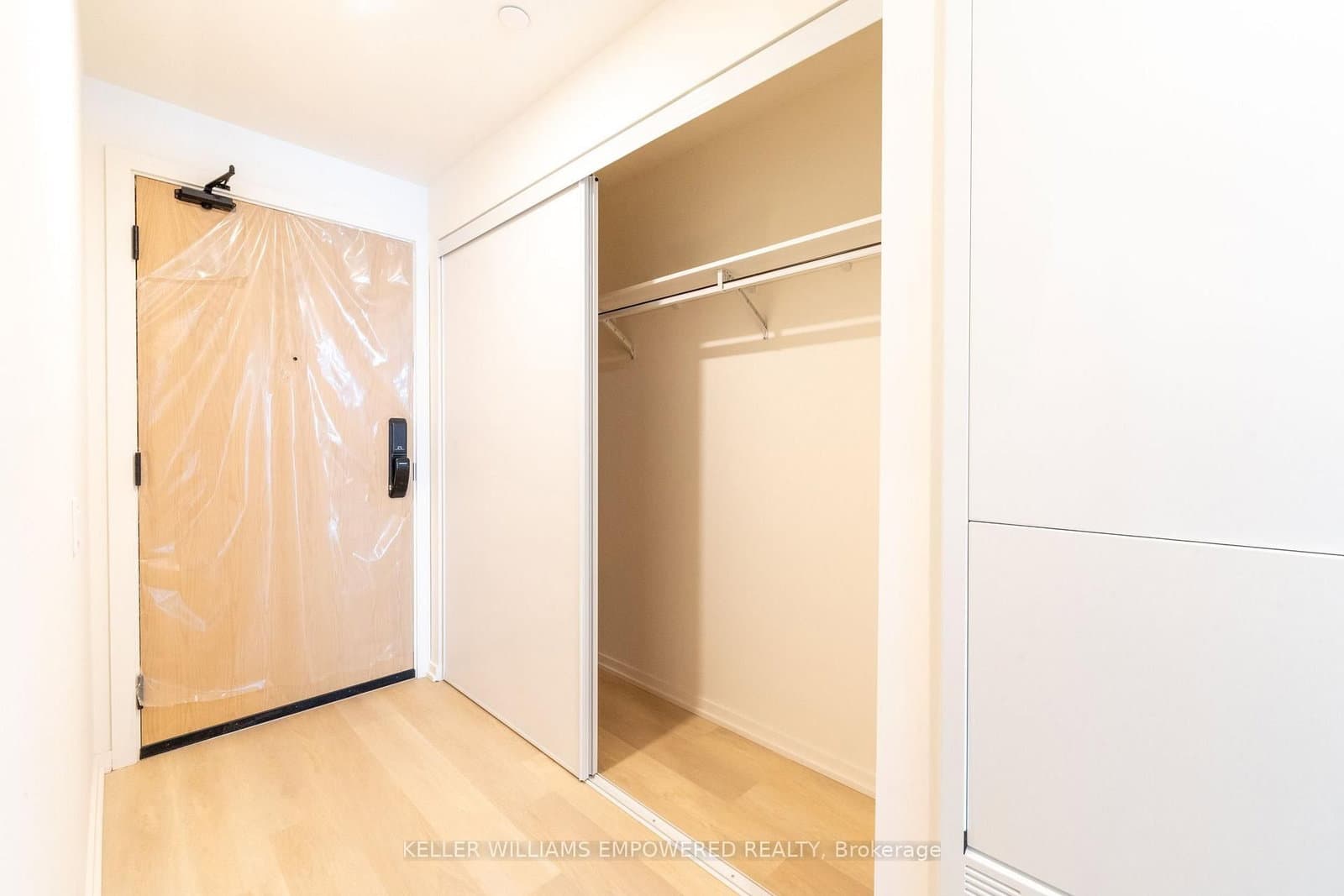 109 Erskine Avenue, Unit 1210 thumbnail 26