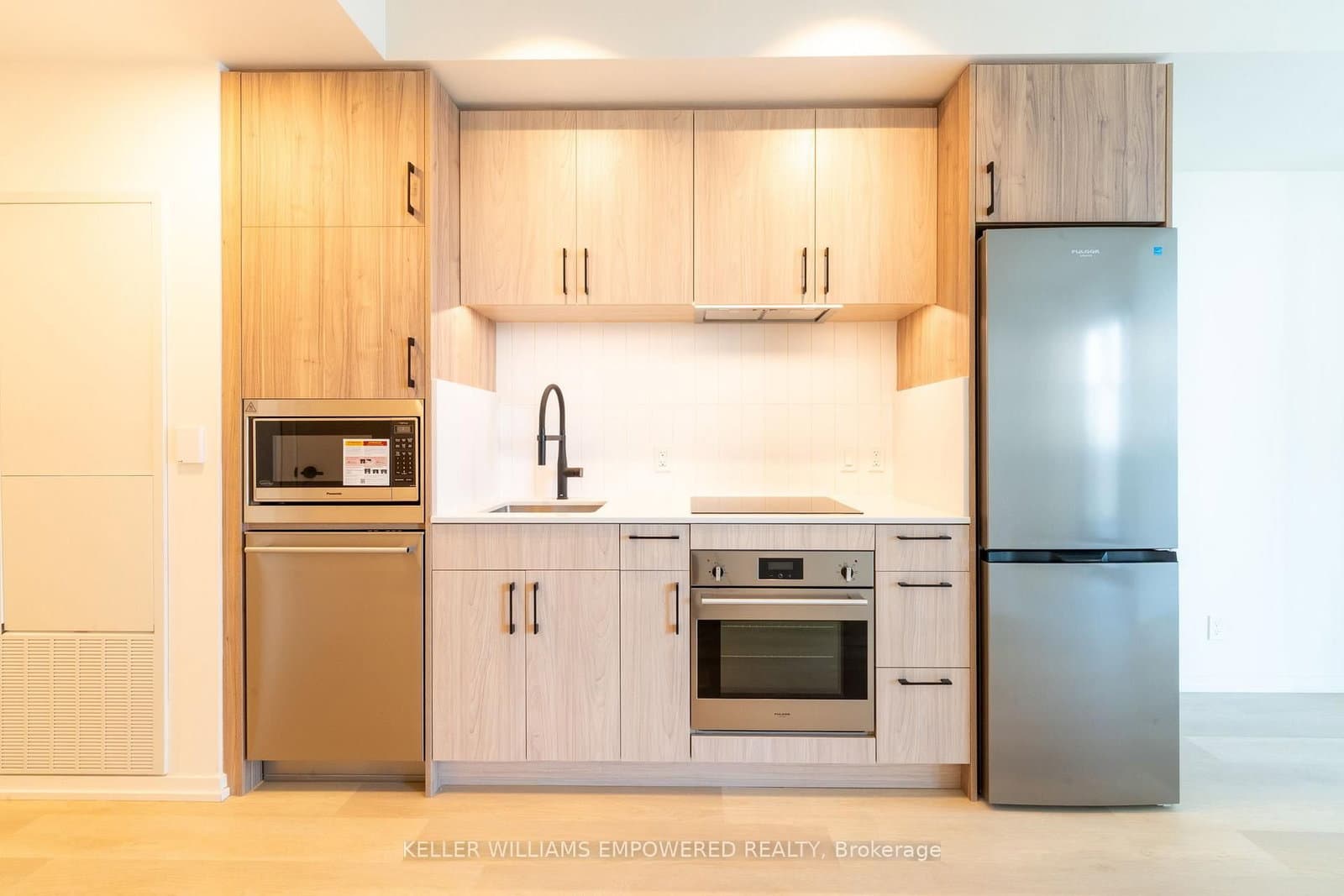 109 Erskine Avenue, Unit 1210 thumbnail 6
