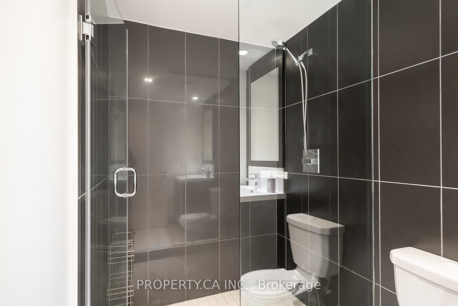5 Sheppard Avenue E, Unit 4221 thumbnail 14