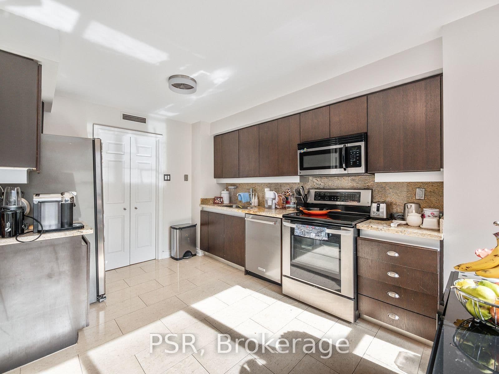 164 Cumberland Street, Unit 602 thumbnail 16