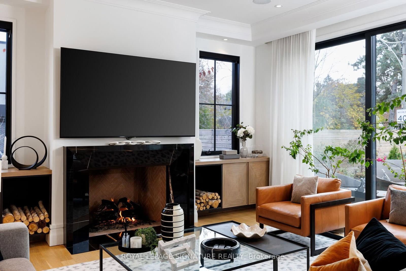 207 Strathallan Boulevard thumbnail 17