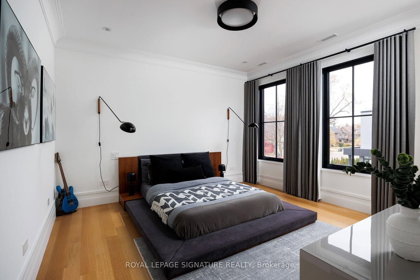 207 Strathallan Boulevard thumbnail 31