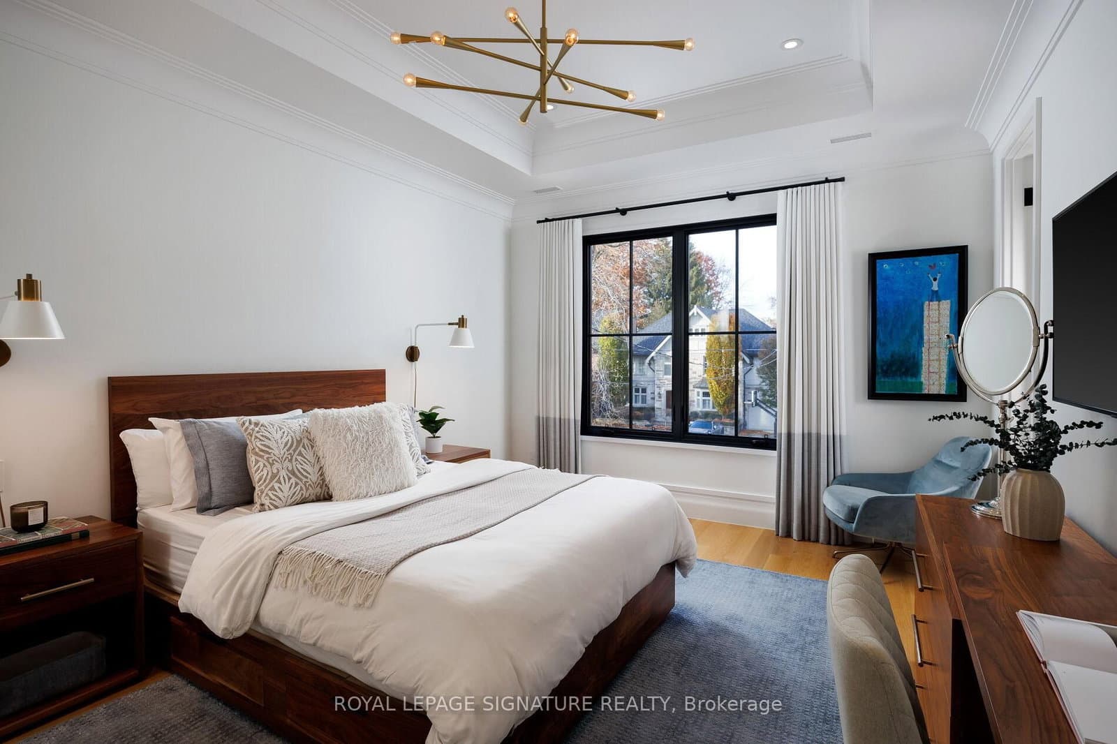 207 Strathallan Boulevard thumbnail 35