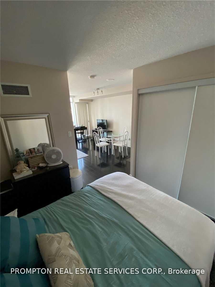 11 Brunel Court, Unit 1605 thumbnail 3