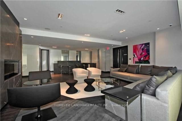 8 The Esplanade, Unit 1811 thumbnail 16
