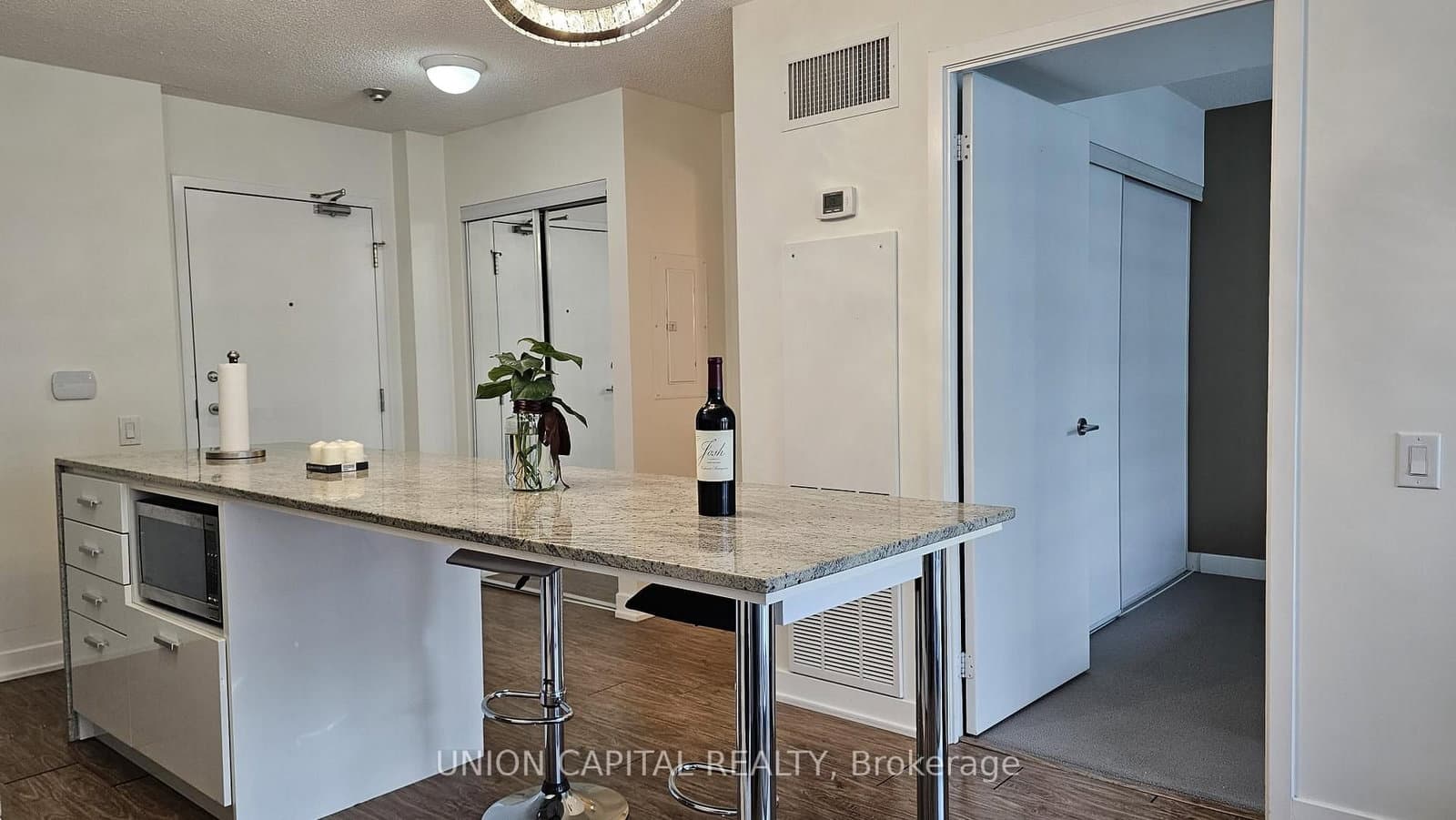 19 Singer Court, Unit 1011 thumbnail 10