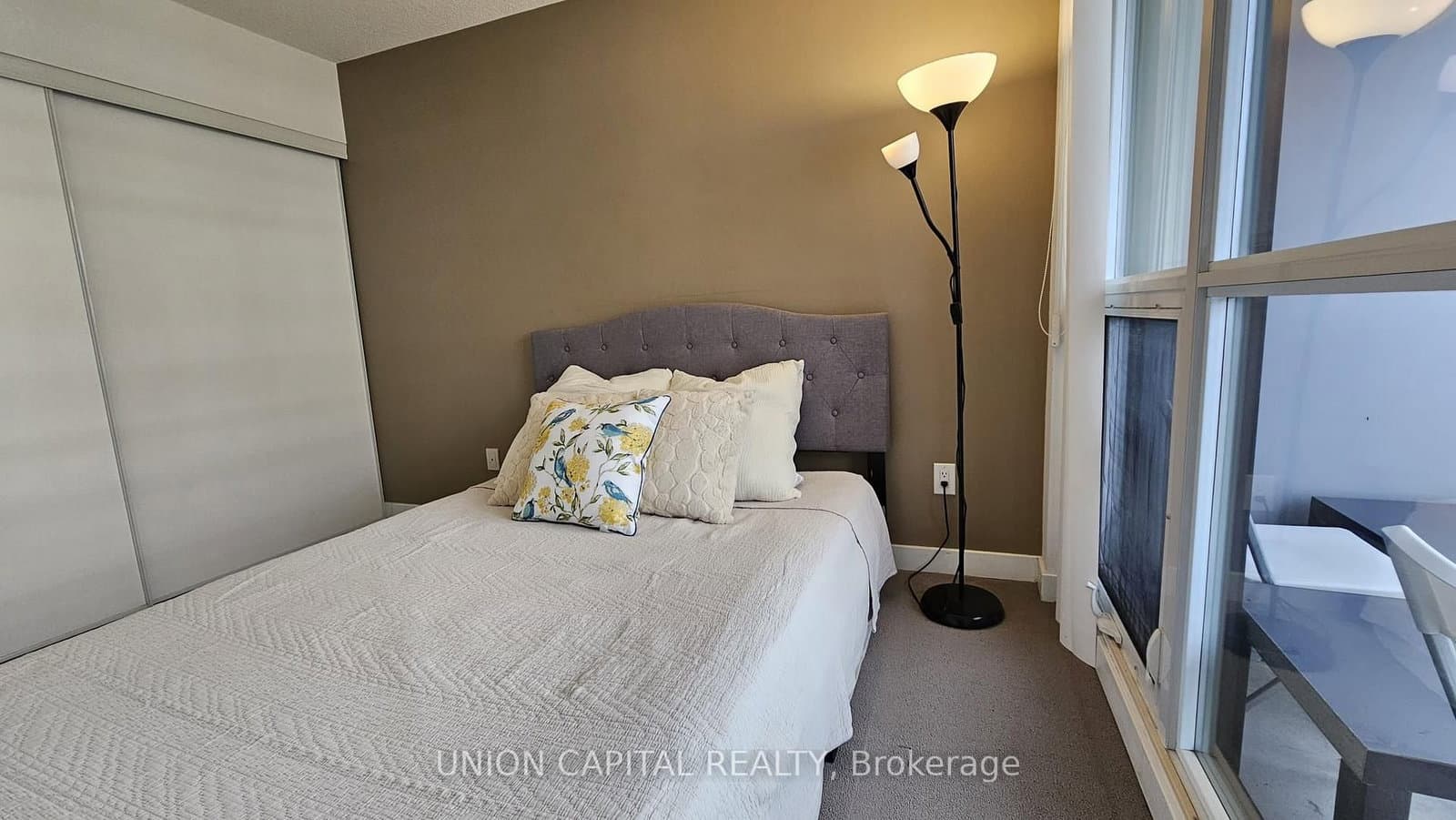 19 Singer Court, Unit 1011 thumbnail 14