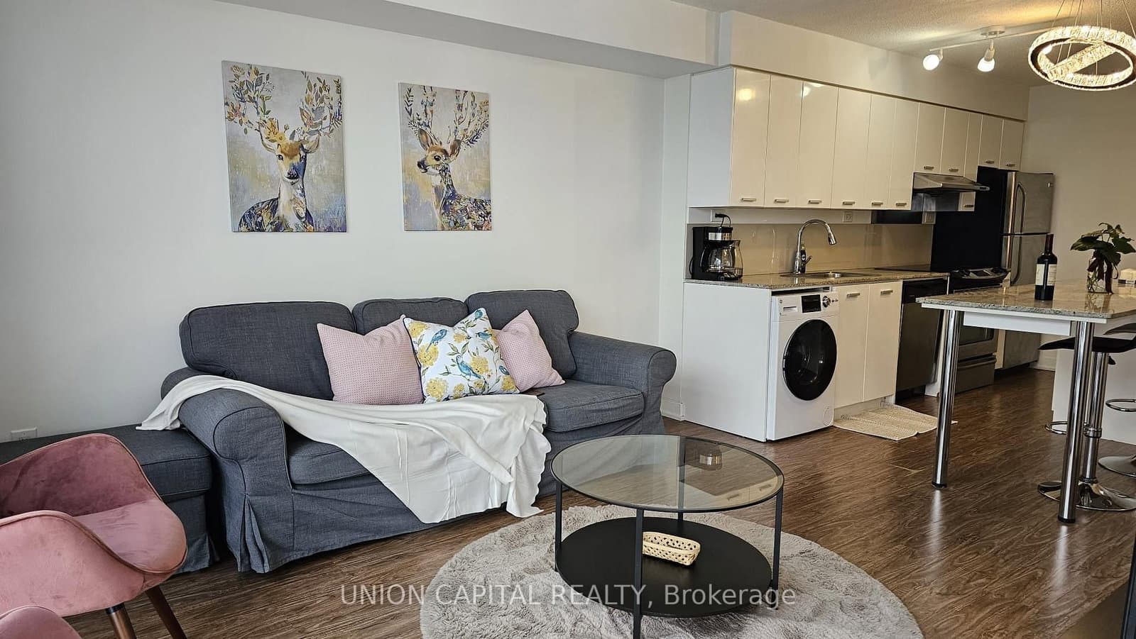 19 Singer Court, Unit 1011 thumbnail 3