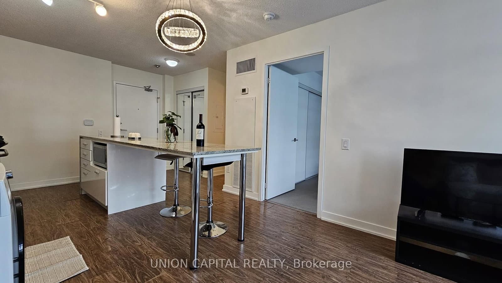 19 Singer Court, Unit 1011 thumbnail 9