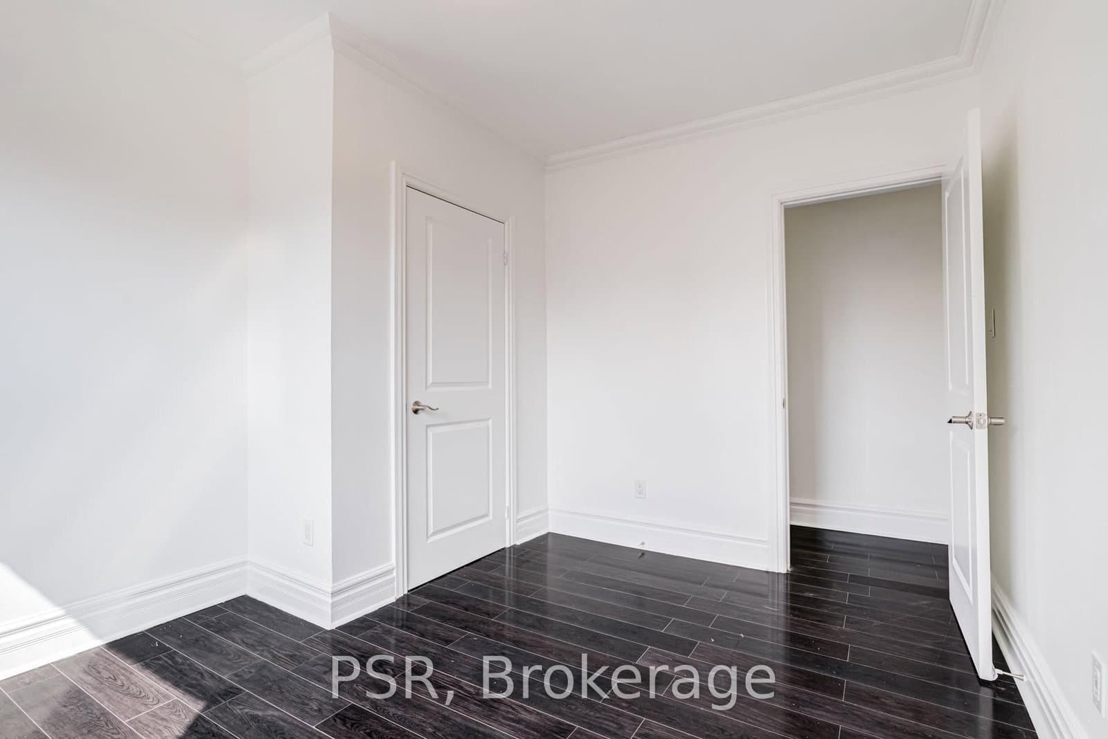 2 Craighurst Avenue, Unit 4 thumbnail 13