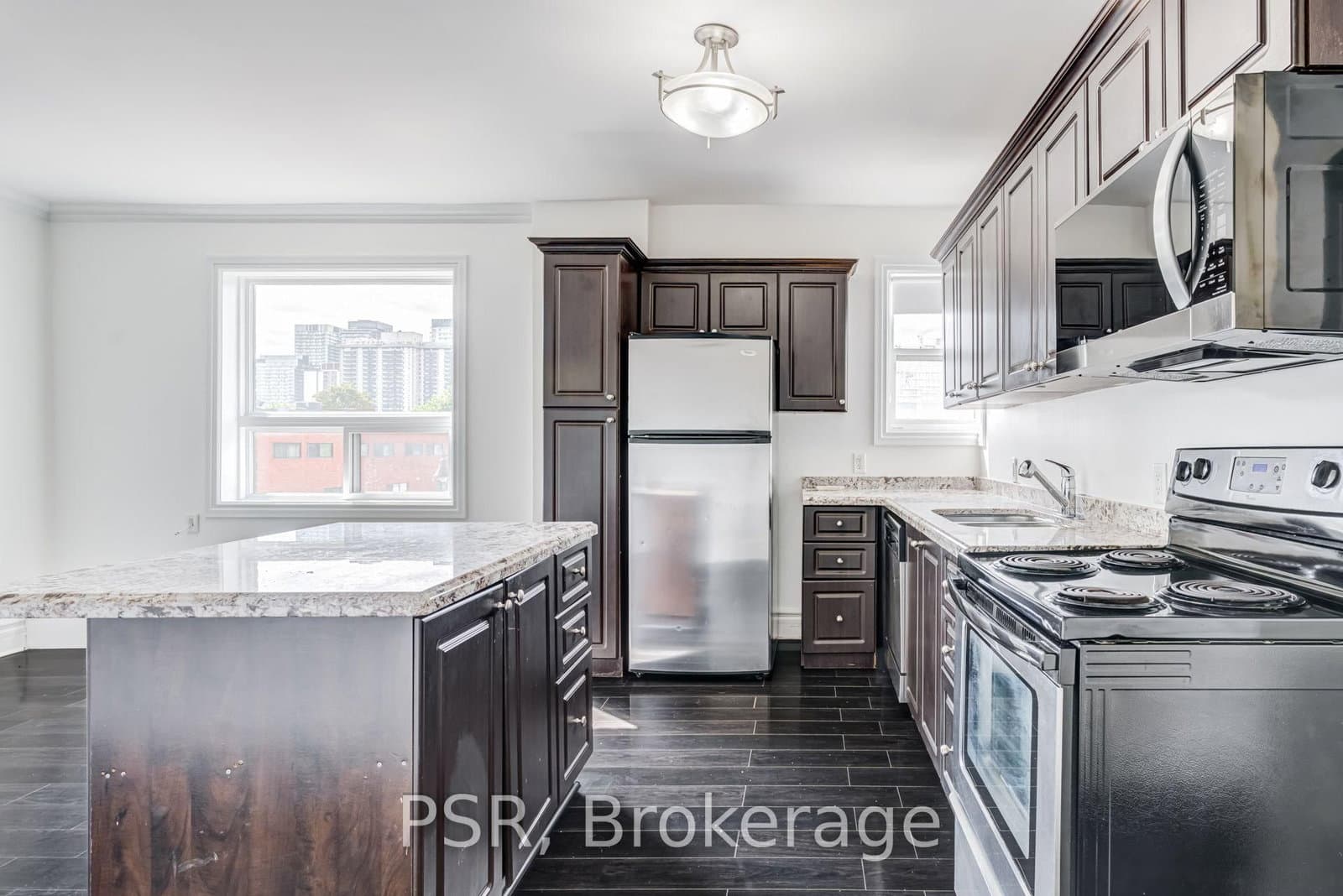 2 Craighurst Avenue, Unit 4 thumbnail 4