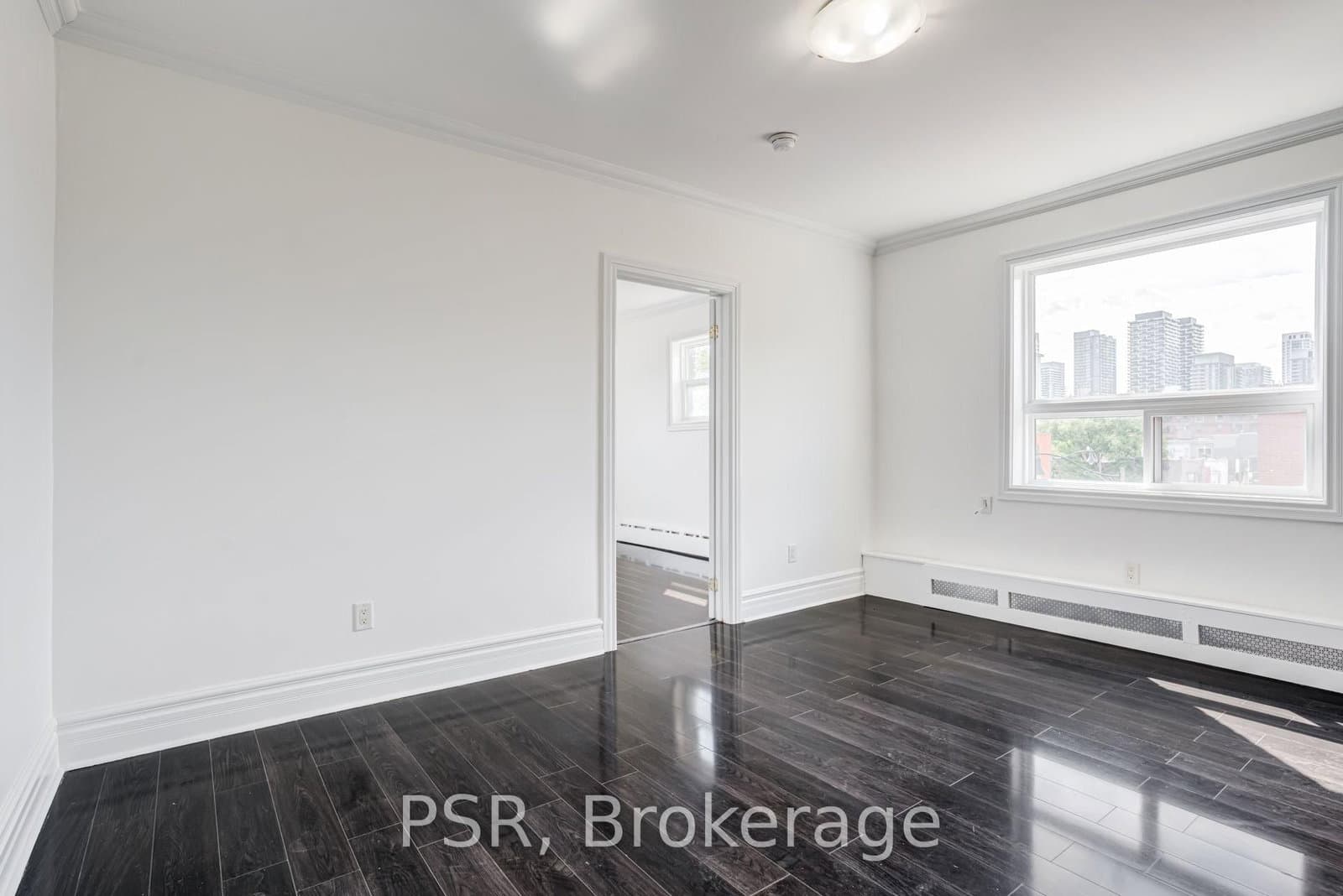 2 Craighurst Avenue, Unit 4 thumbnail 6