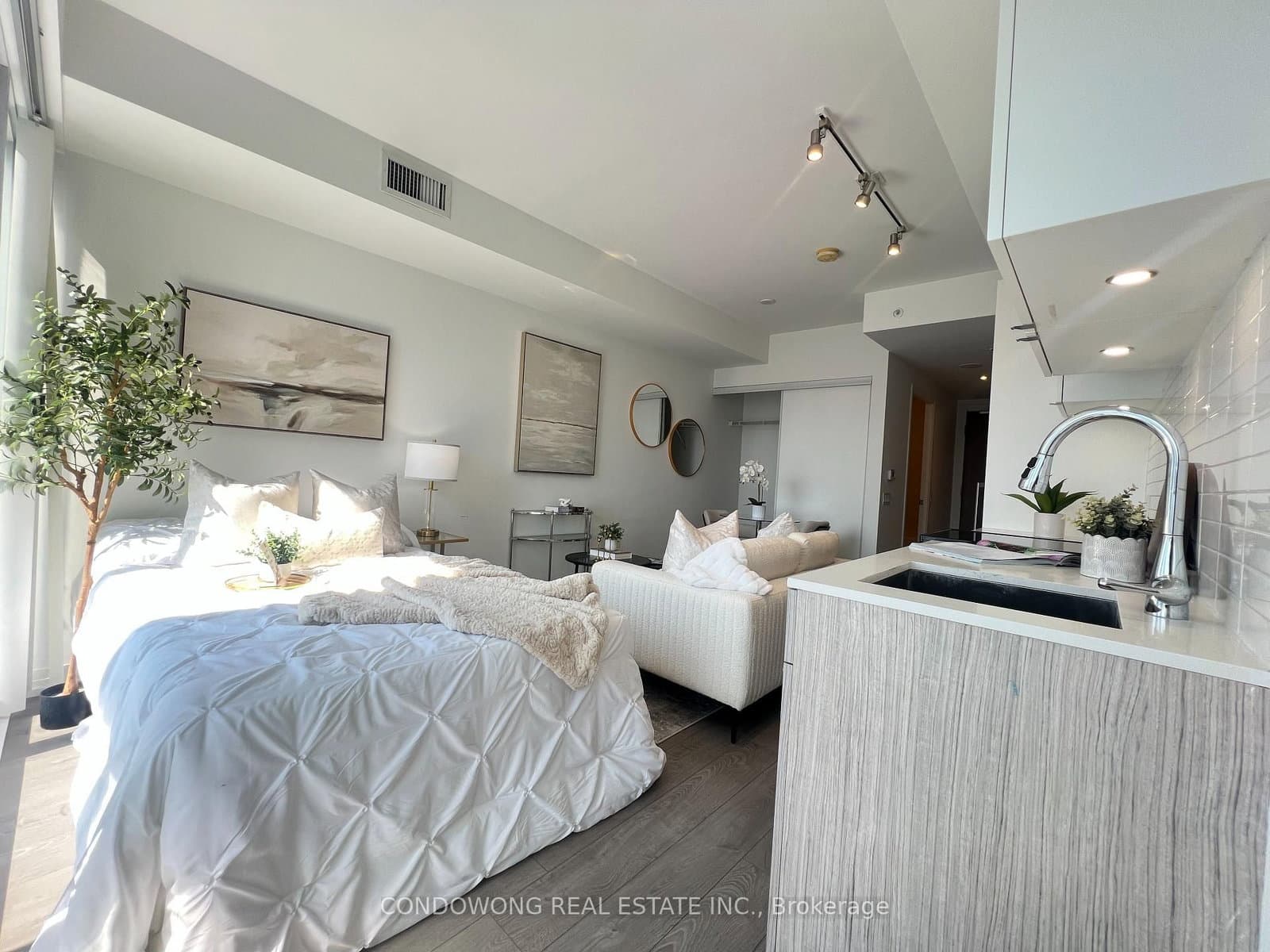 251 Jarvis Street, Unit 3007 thumbnail 5