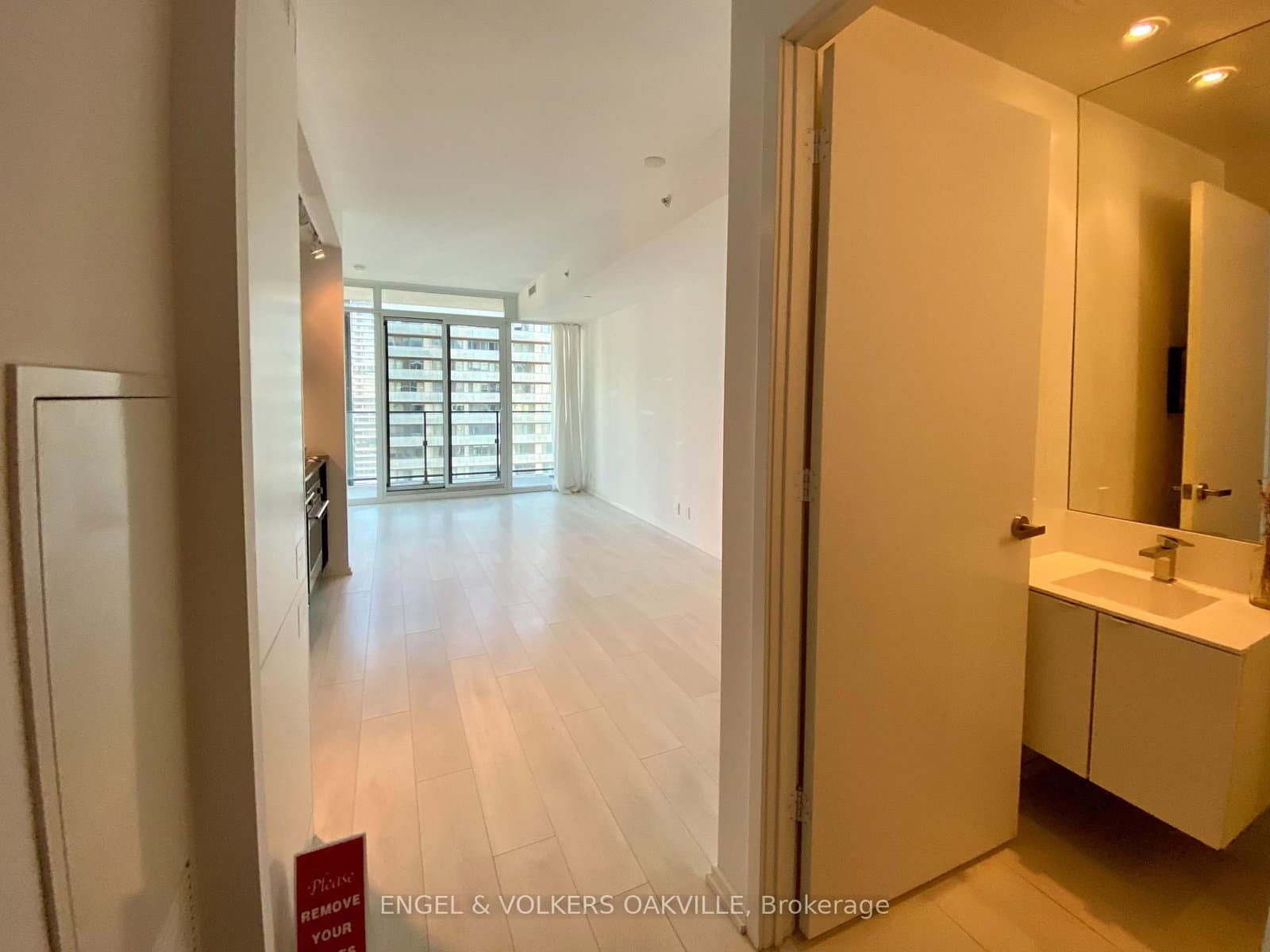 125 Peter Street, Unit 3310 thumbnail 4