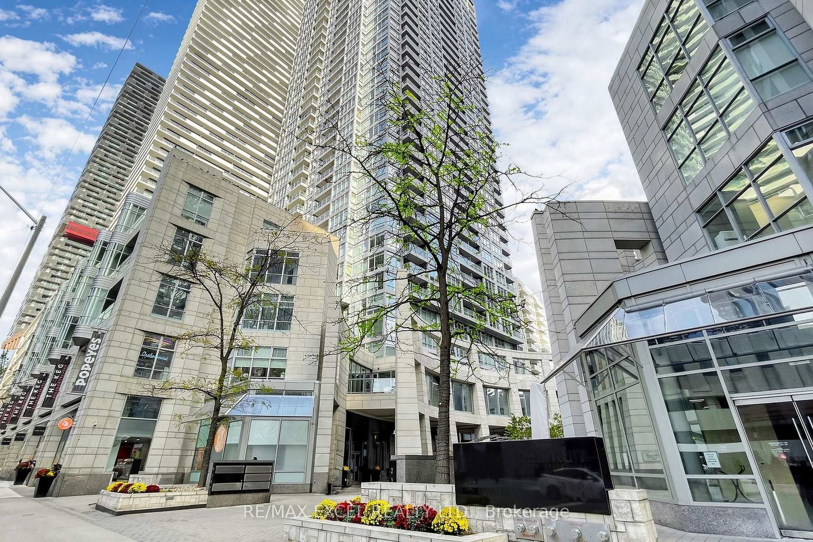 2191 Yonge Street, Unit 3111 thumbnail 3