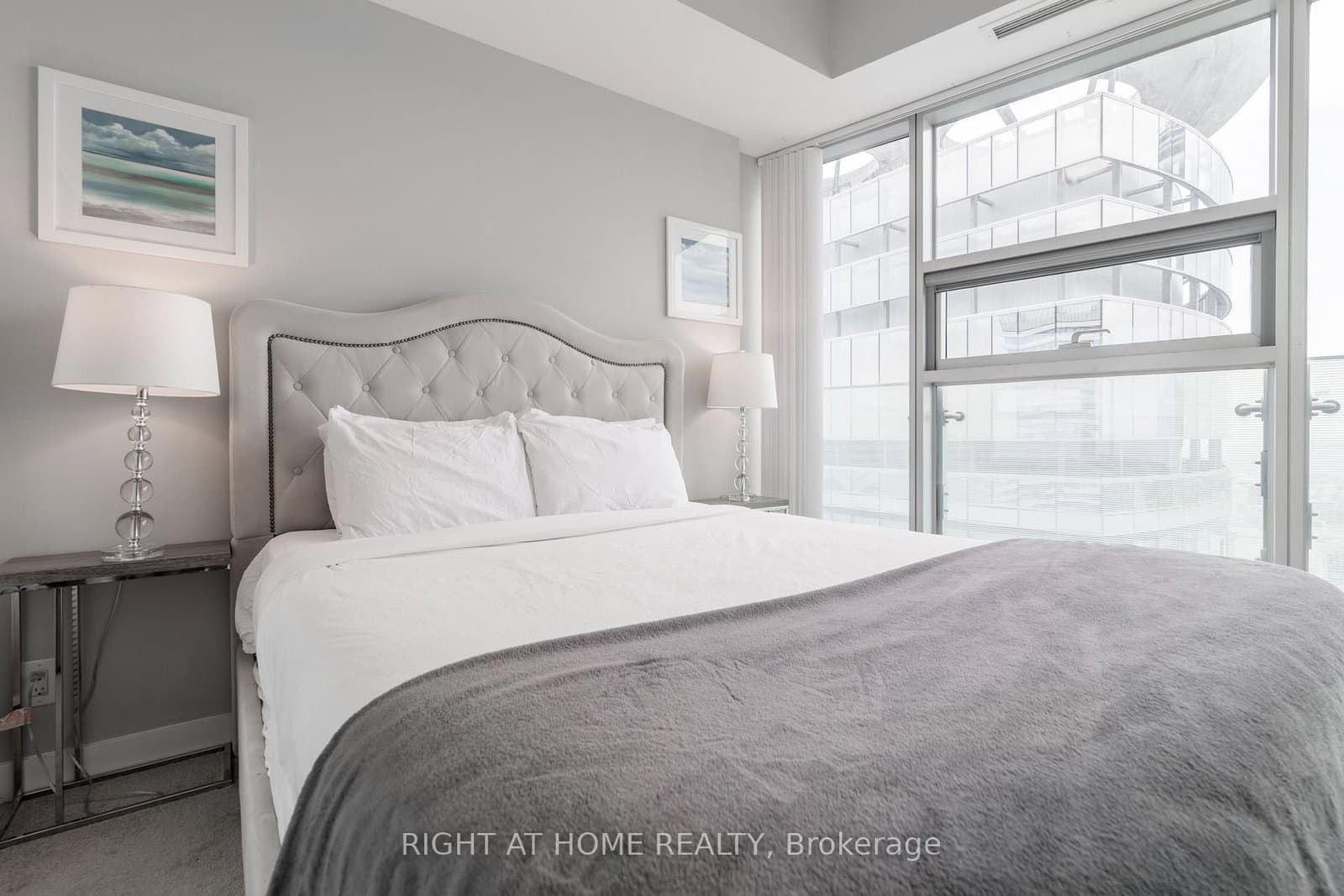14 York Street, Unit 5606 thumbnail 14
