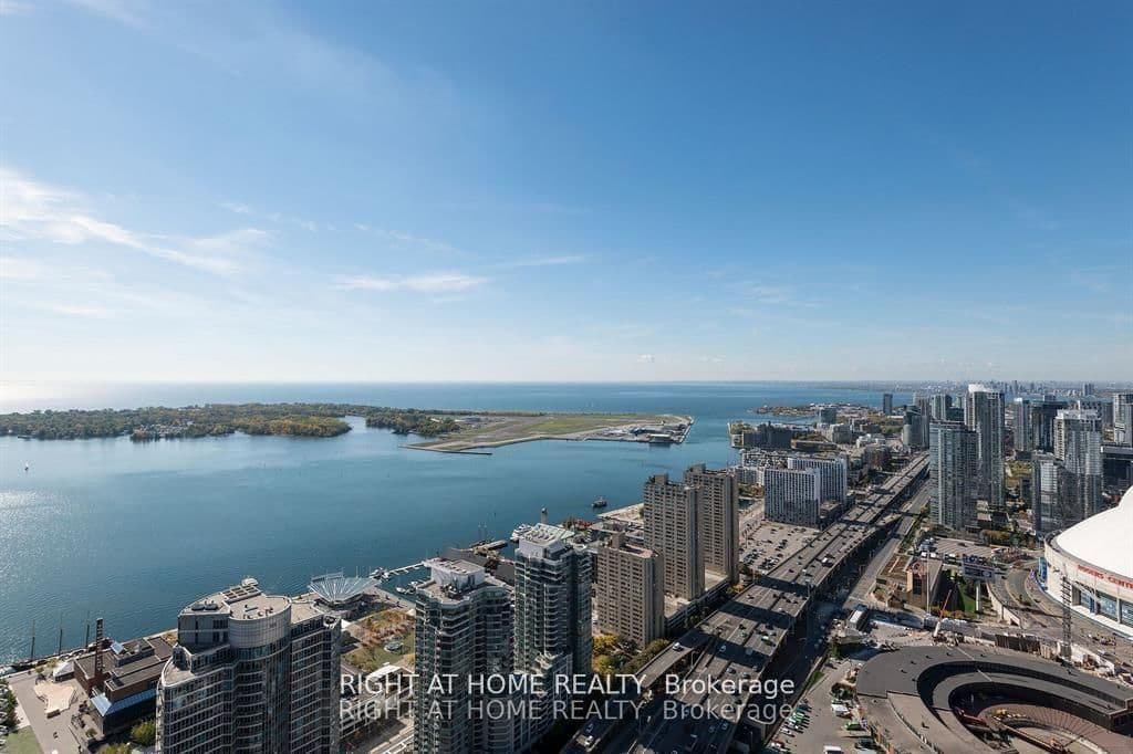 14 York Street, Unit 5606 thumbnail 18
