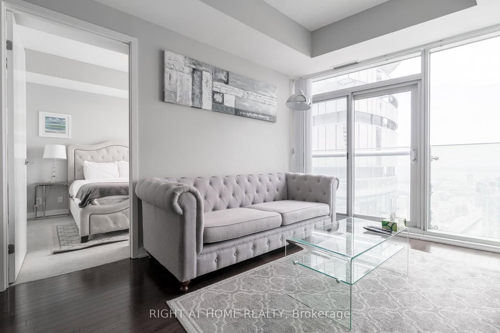 14 York Street, Unit 5606 thumbnail 9