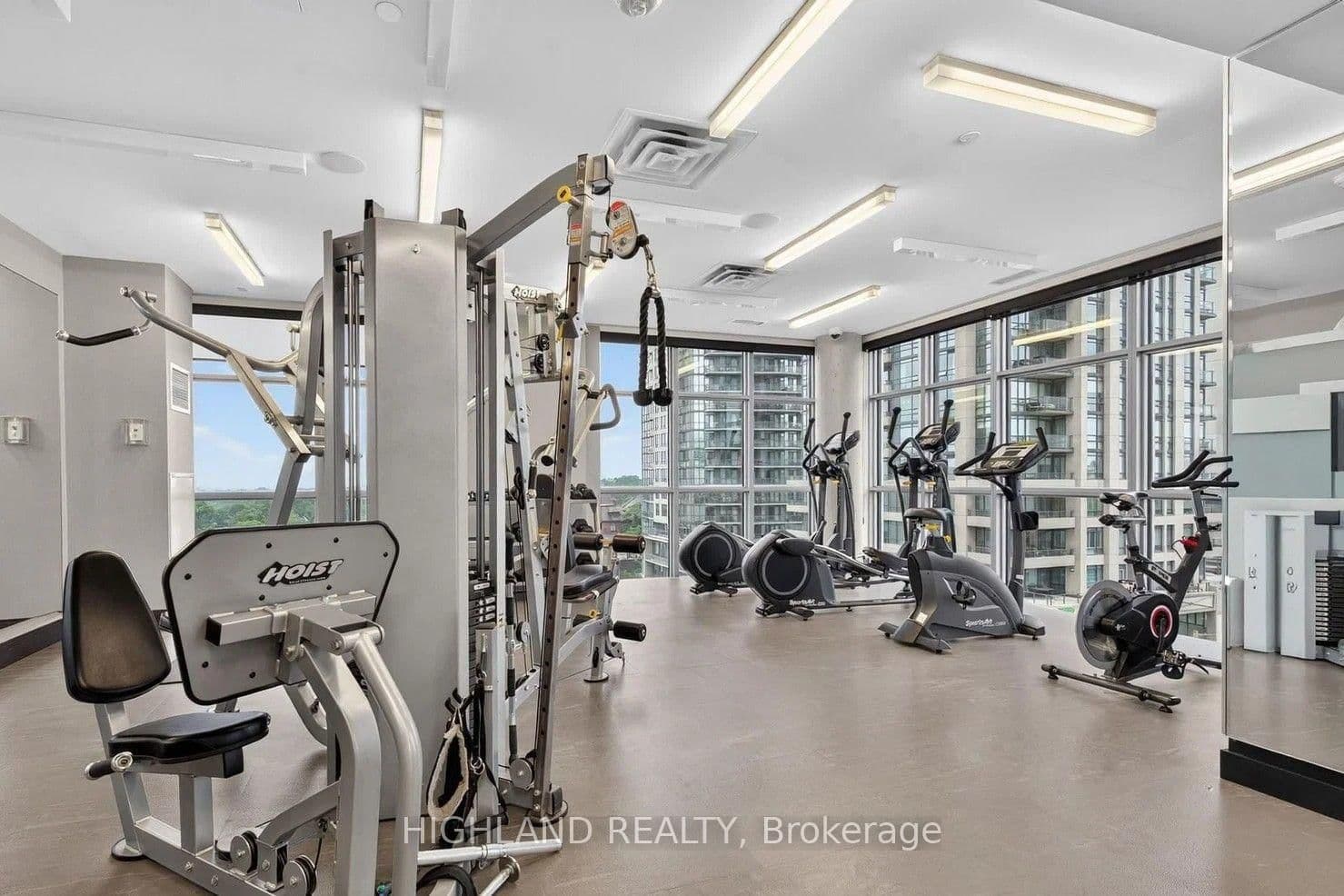 501 St Clair Avenue W, Unit 1210 thumbnail 4