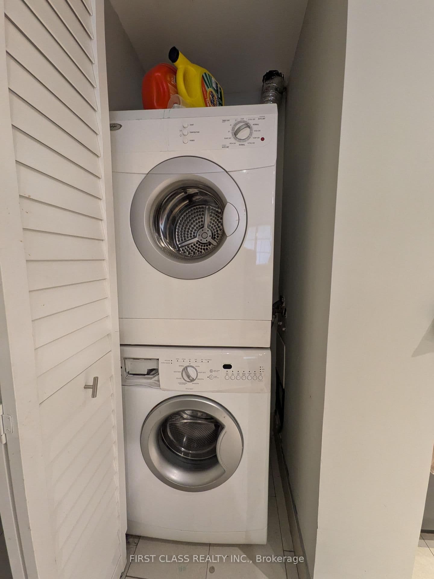 15 Maitland Place, Unit 1903 thumbnail 14