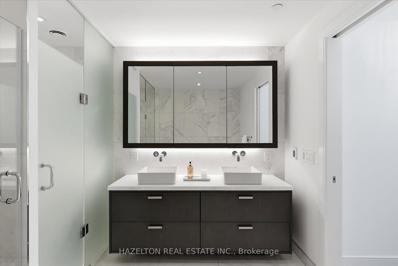 155 Merchants Wharf, Unit 304 thumbnail 33