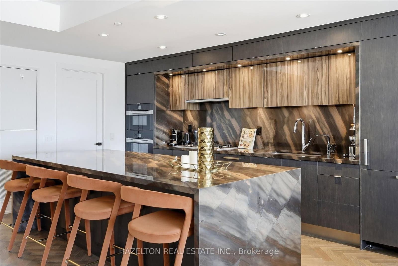 155 Merchants Wharf, Unit 304 thumbnail 8