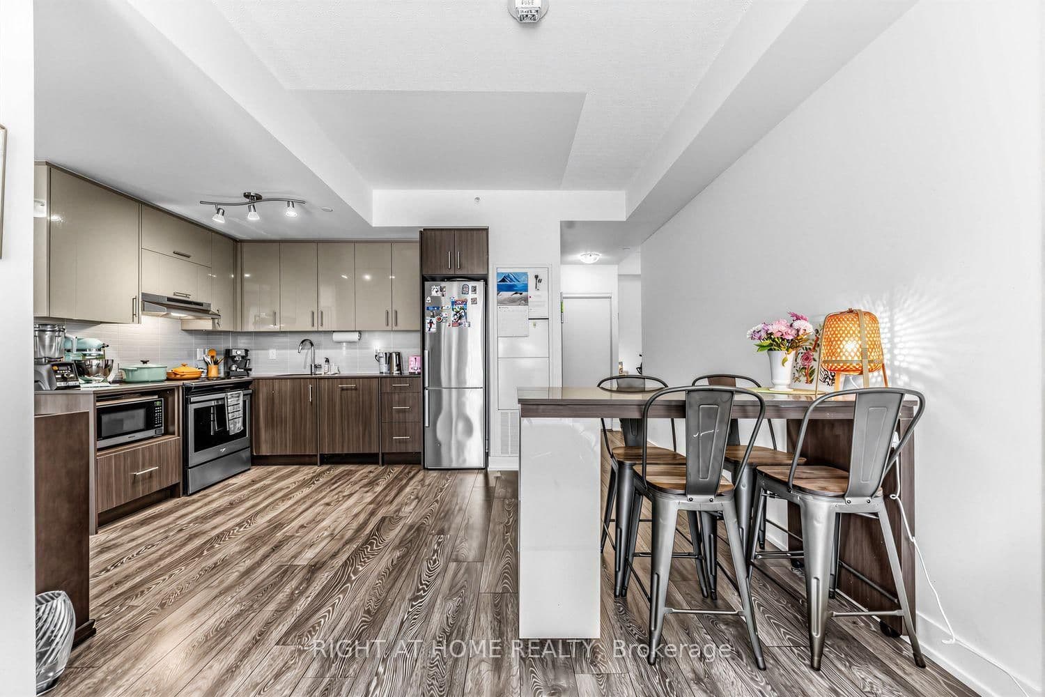 180 Fairview Mall Drive, Unit 202 - Image 1