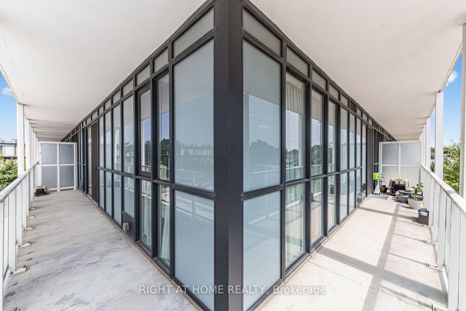 180 Fairview Mall Drive, Unit 202 thumbnail 22