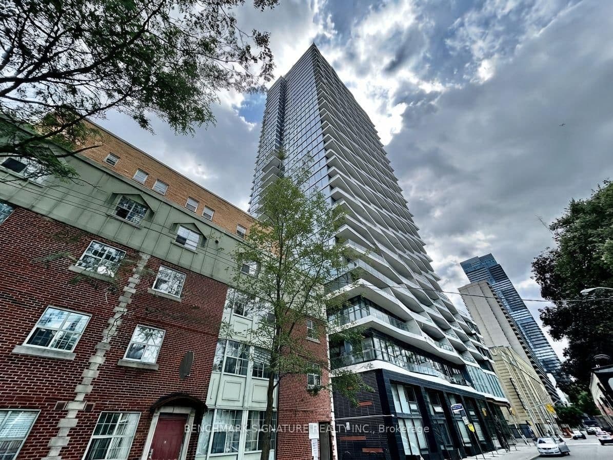 85 Wood Street, Unit 523