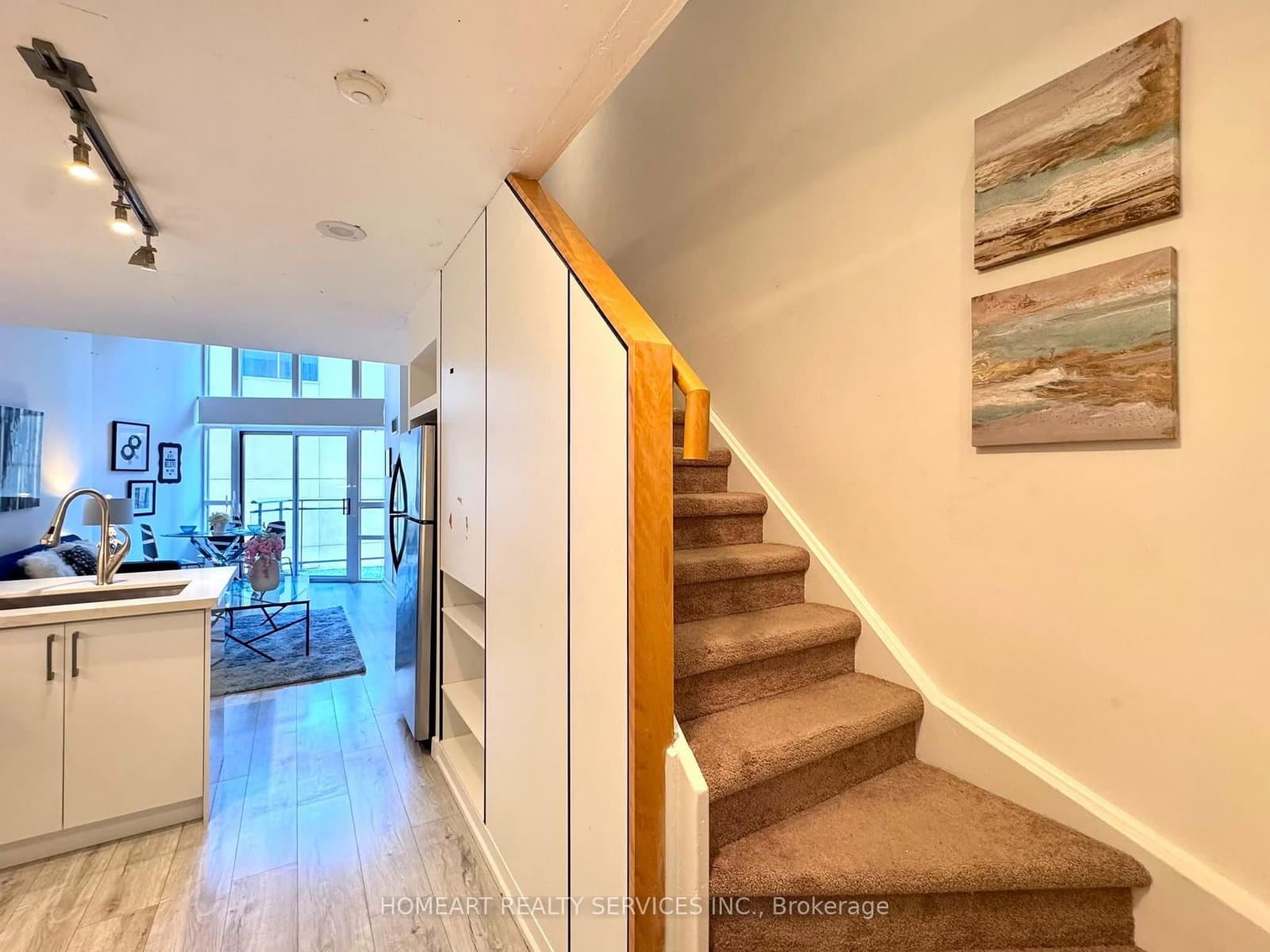 255 Richmond Street E, Unit 404 thumbnail 11