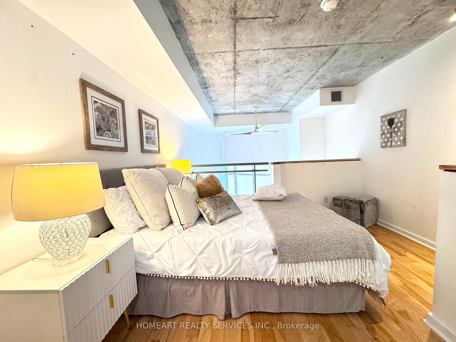 255 Richmond Street E, Unit 404 thumbnail 13