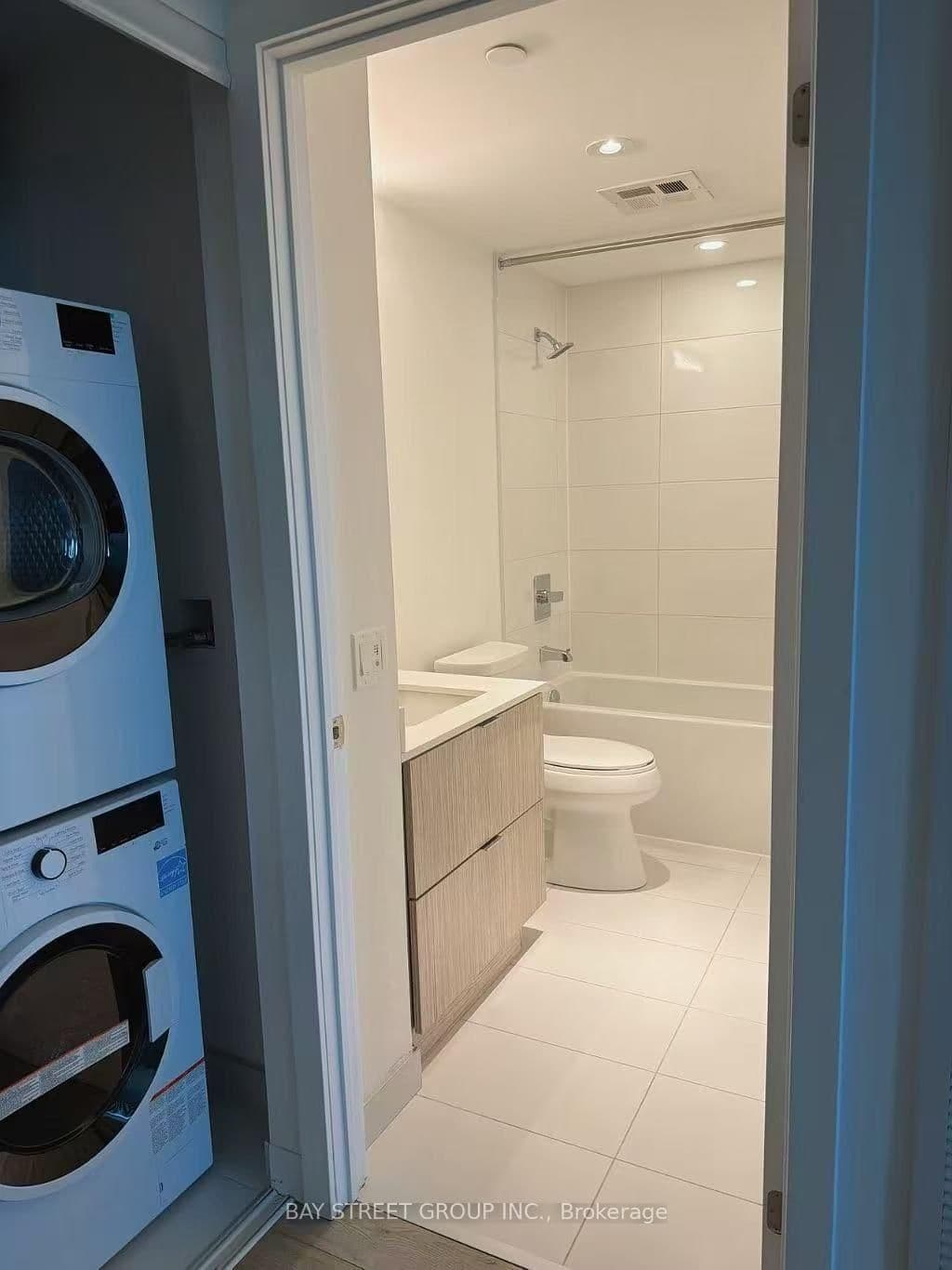 395 Bloor Street E, Unit 3006 thumbnail 4