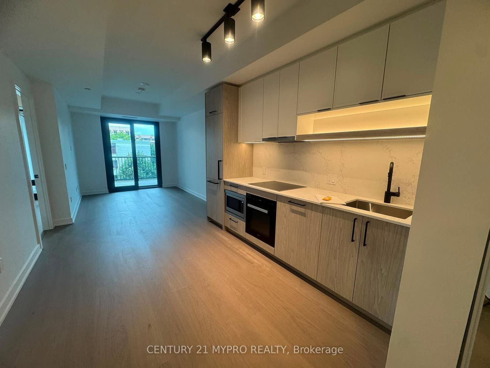 91 Montclair Avenue, Unit 716