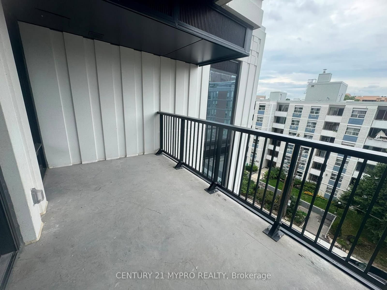 91 Montclair Avenue, Unit 716 thumbnail 17