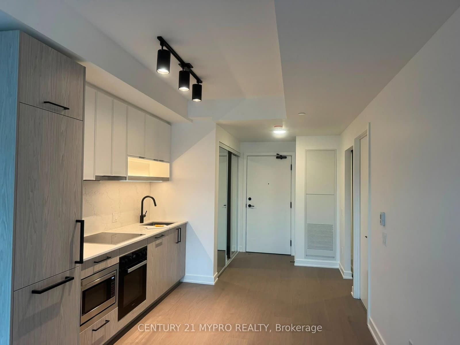 91 Montclair Avenue, Unit 716 thumbnail 3