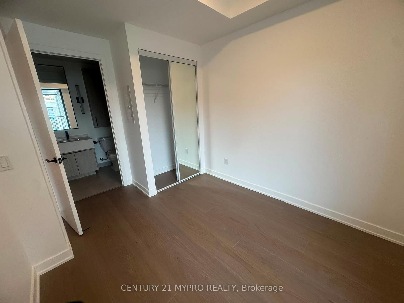 91 Montclair Avenue, Unit 716 thumbnail 5
