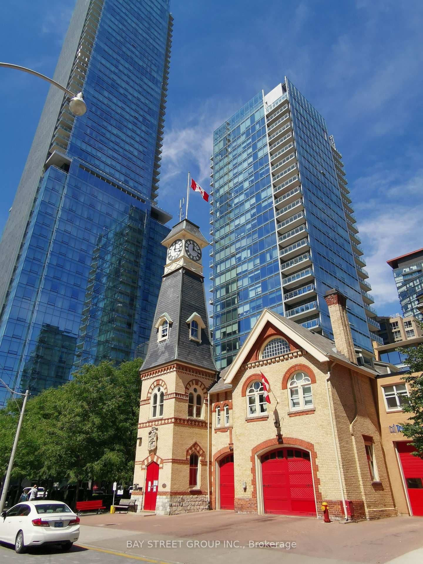 1 Yorkville Avenue, Unit 4602 thumbnail 17