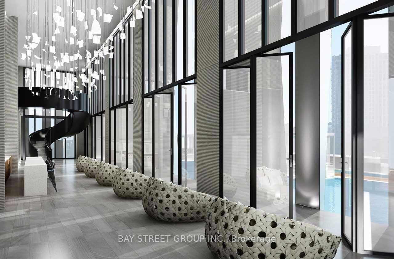 1 Yorkville Avenue, Unit 4602 thumbnail 3