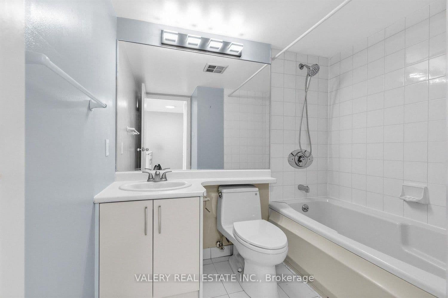 10 Yonge Street, Unit 2910 thumbnail 19